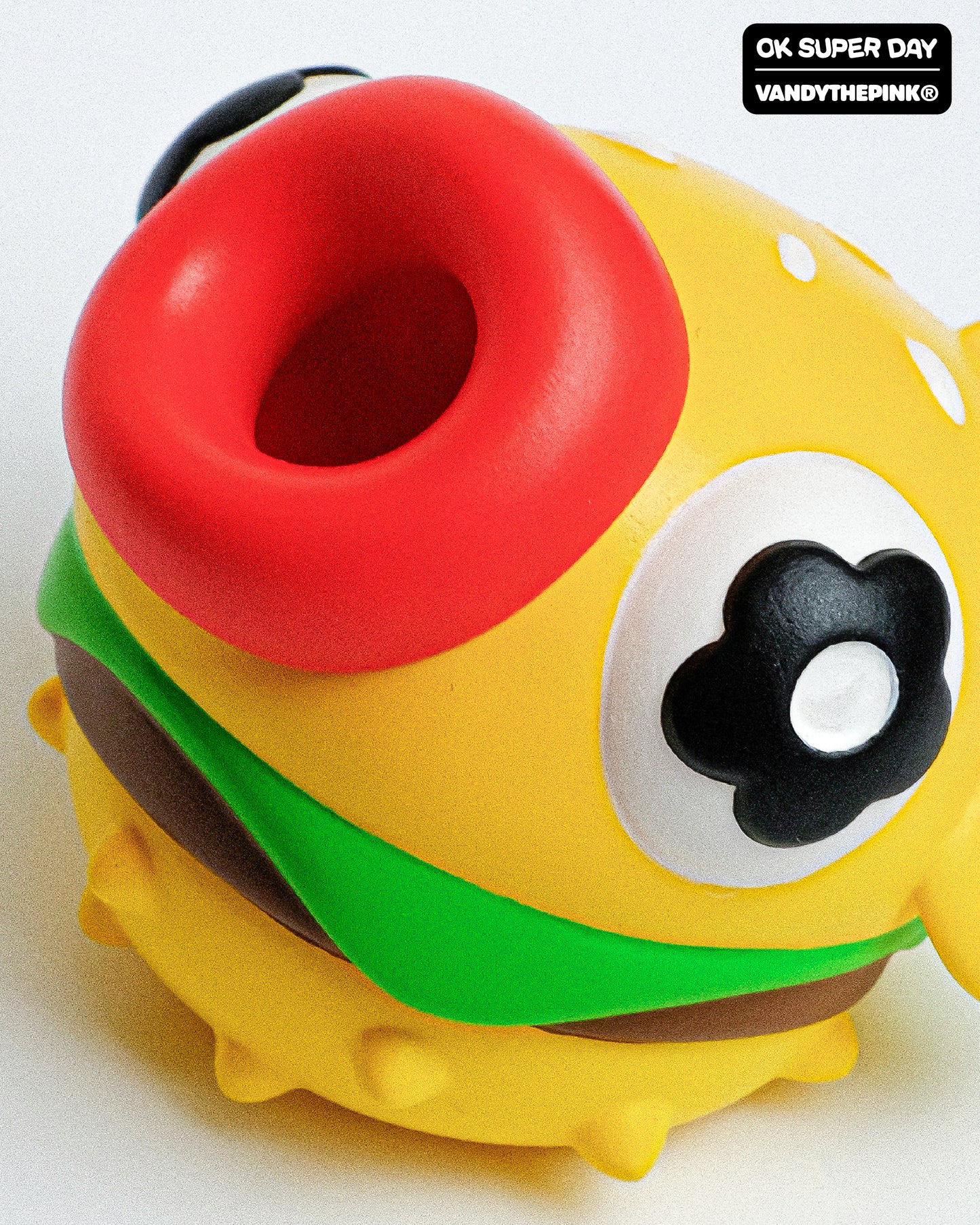 BUGGY PUFFER TOY (VANDYTHEPINK)